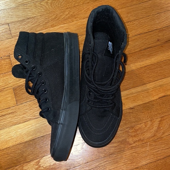 VANS: NEW: black on black canvas sk8 - HI women 7 - Picture 8 of 11